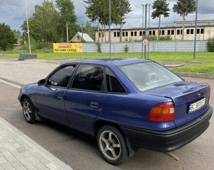 Синий Опель Астра, объемом двигателя 1.4 л и пробегом 250 тыс. км за 1300 $, фото 5 на Automoto.ua