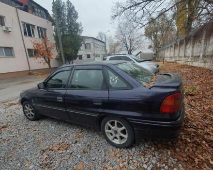 Синий Опель Астра, объемом двигателя 1.6 л и пробегом 324 тыс. км за 1800 $, фото 2 на Automoto.ua