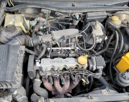 Синий Опель Астра, объемом двигателя 1.6 л и пробегом 324 тыс. км за 1800 $, фото 9 на Automoto.ua