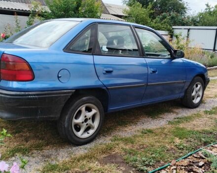 Синий Опель Астра, объемом двигателя 1.4 л и пробегом 300 тыс. км за 1909 $, фото 2 на Automoto.ua