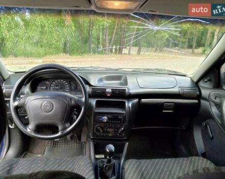 Синій Опель Астра, об'ємом двигуна 1.6 л та пробігом 391 тис. км за 3000 $, фото 5 на Automoto.ua