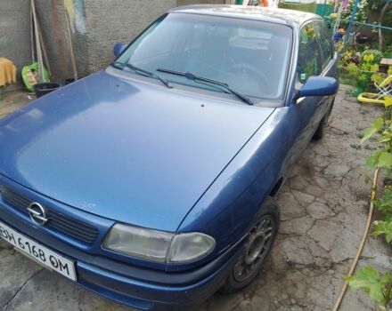 Синій Опель Астра, об'ємом двигуна 1.6 л та пробігом 300 тис. км за 1450 $, фото 3 на Automoto.ua