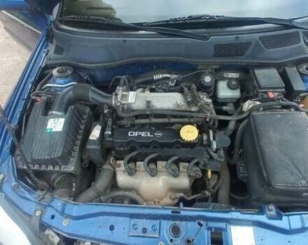 Синий Опель Астра, объемом двигателя 1.6 л и пробегом 200 тыс. км за 4600 $, фото 4 на Automoto.ua