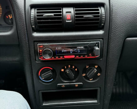 Синий Опель Астра, объемом двигателя 1.39 л и пробегом 210 тыс. км за 3299 $, фото 24 на Automoto.ua