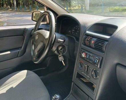 Синий Опель Астра, объемом двигателя 1.6 л и пробегом 280 тыс. км за 3300 $, фото 6 на Automoto.ua
