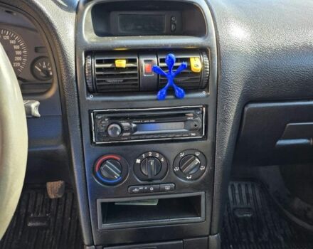 Синий Опель Астра, объемом двигателя 1.4 л и пробегом 227 тыс. км за 2650 $, фото 13 на Automoto.ua