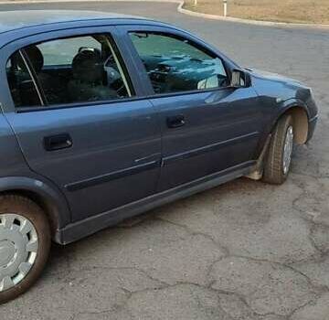 Синий Опель Астра, объемом двигателя 1.4 л и пробегом 61 тыс. км за 4500 $, фото 1 на Automoto.ua