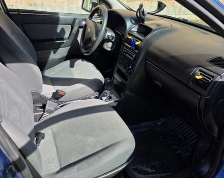 Синий Опель Астра, объемом двигателя 1.4 л и пробегом 227 тыс. км за 2650 $, фото 14 на Automoto.ua