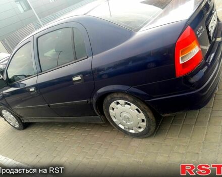 Синий Опель Астра, объемом двигателя 1.6 л и пробегом 196 тыс. км за 4000 $, фото 1 на Automoto.ua