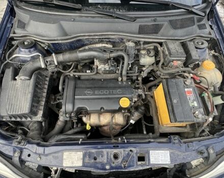 Синий Опель Астра, объемом двигателя 1.4 л и пробегом 320 тыс. км за 3900 $, фото 2 на Automoto.ua