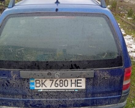 Синий Опель Астра, объемом двигателя 1.8 л и пробегом 300 тыс. км за 1050 $, фото 4 на Automoto.ua