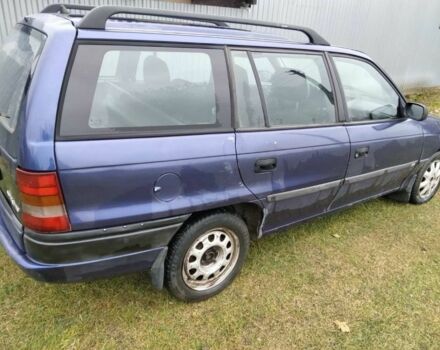 Синий Опель Астра, объемом двигателя 1.7 л и пробегом 377 тыс. км за 1350 $, фото 1 на Automoto.ua