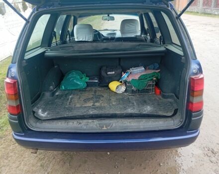 Синий Опель Астра, объемом двигателя 1.6 л и пробегом 278 тыс. км за 1550 $, фото 5 на Automoto.ua