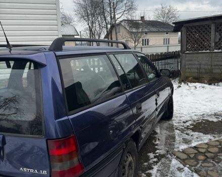 Синий Опель Астра, объемом двигателя 1.6 л и пробегом 200 тыс. км за 1700 $, фото 2 на Automoto.ua