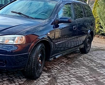 Синий Опель Астра, объемом двигателя 1.6 л и пробегом 300 тыс. км за 3800 $, фото 1 на Automoto.ua