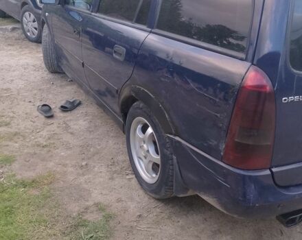 Синий Опель Астра, объемом двигателя 1.7 л и пробегом 447 тыс. км за 2300 $, фото 4 на Automoto.ua