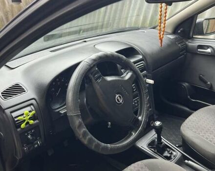 Синий Опель Астра, объемом двигателя 2 л и пробегом 390 тыс. км за 2200 $, фото 2 на Automoto.ua