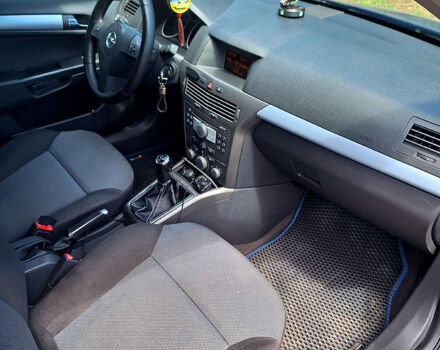 Синий Опель Астра, объемом двигателя 1.6 л и пробегом 218 тыс. км за 5200 $, фото 7 на Automoto.ua