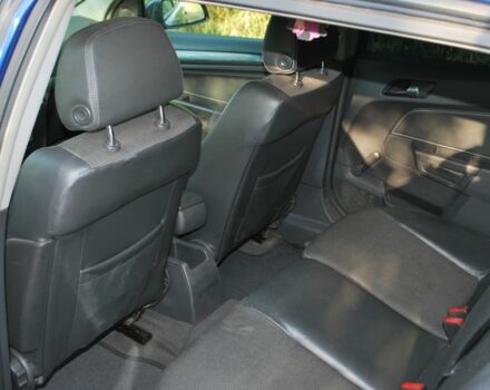 Синий Опель Астра, объемом двигателя 1.7 л и пробегом 375 тыс. км за 4200 $, фото 9 на Automoto.ua