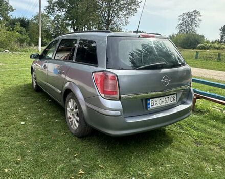 Синий Опель Астра, объемом двигателя 1.7 л и пробегом 250 тыс. км за 4800 $, фото 5 на Automoto.ua