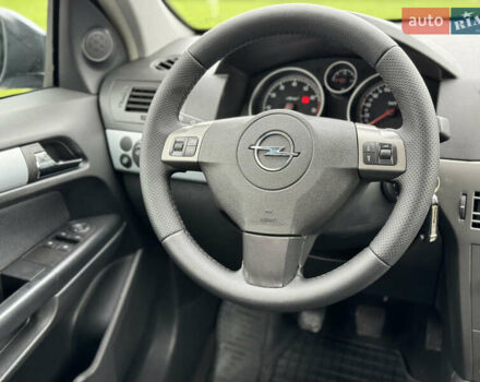 Синий Опель Астра, объемом двигателя 1.6 л и пробегом 173 тыс. км за 5400 $, фото 24 на Automoto.ua