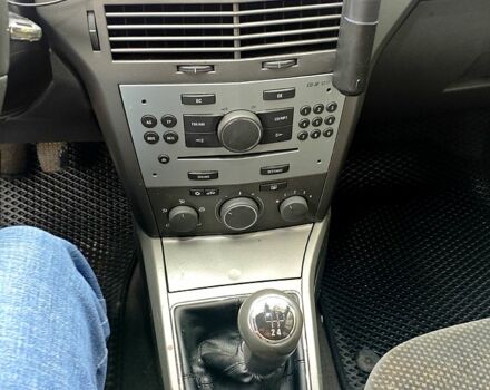 Опель Астра 2005 у Черкасах на Automoto.ua Синій Опель Астра, об'ємом двигуна 1.8 л та пробігом 275 тис. км за 4300 $, фото 2 на Automoto.ua