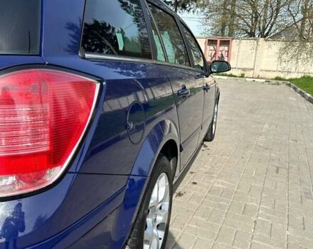 Синий Опель Астра, объемом двигателя 1.7 л и пробегом 280 тыс. км за 4800 $, фото 5 на Automoto.ua