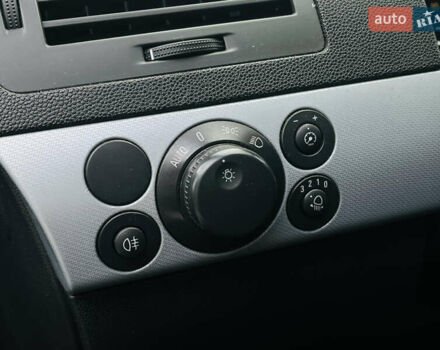 Синий Опель Астра, объемом двигателя 1.6 л и пробегом 223 тыс. км за 4500 $, фото 21 на Automoto.ua