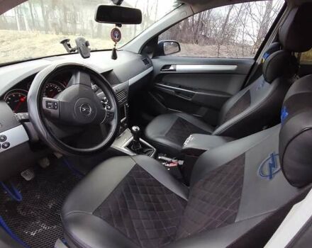 Синий Опель Астра, объемом двигателя 1.6 л и пробегом 195 тыс. км за 5400 $, фото 4 на Automoto.ua