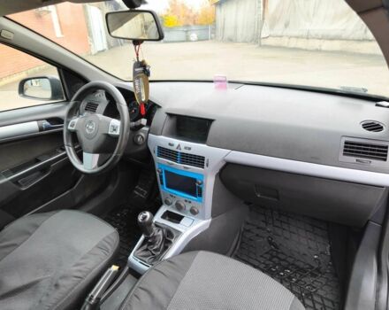 Синий Опель Астра, объемом двигателя 1.7 л и пробегом 339 тыс. км за 4200 $, фото 16 на Automoto.ua