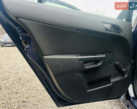 Синий Опель Астра, объемом двигателя 1.6 л и пробегом 223 тыс. км за 4500 $, фото 15 на Automoto.ua