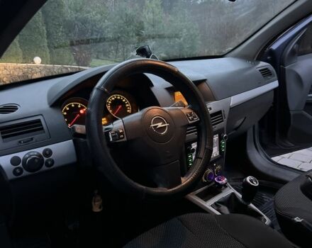 Синий Опель Астра, объемом двигателя 1.6 л и пробегом 292 тыс. км за 4250 $, фото 11 на Automoto.ua