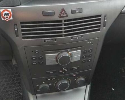 Синий Опель Астра, объемом двигателя 1.6 л и пробегом 188 тыс. км за 4600 $, фото 4 на Automoto.ua