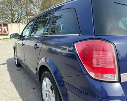 Синий Опель Астра, объемом двигателя 1.7 л и пробегом 280 тыс. км за 4800 $, фото 4 на Automoto.ua