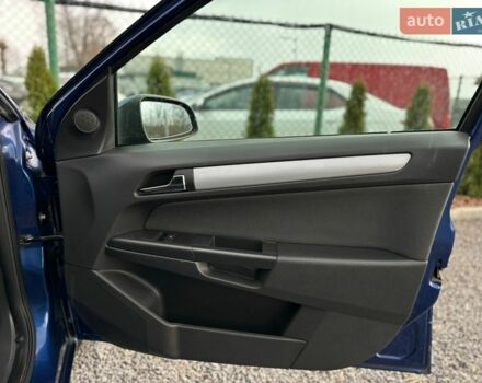 Синий Опель Астра, объемом двигателя 1.8 л и пробегом 236 тыс. км за 6000 $, фото 38 на Automoto.ua