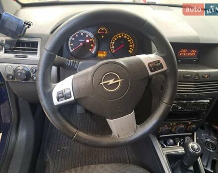Опель Астра 2006 в Киеве на Automoto.ua Синий Опель Астра, объемом двигателя 1.4 л и пробегом 270 тыс. км за 4100 $, фото 1 на Automoto.ua