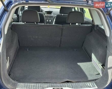 Синий Опель Астра, объемом двигателя 1.69 л и пробегом 235 тыс. км за 4100 $, фото 1 на Automoto.ua