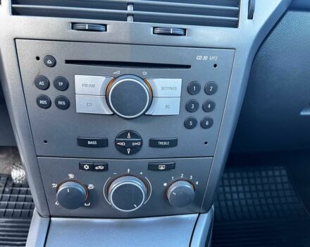 Синий Опель Астра, объемом двигателя 1.9 л и пробегом 300 тыс. км за 3900 $, фото 18 на Automoto.ua