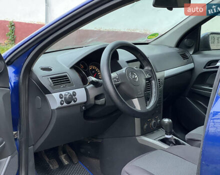 Синий Опель Астра, объемом двигателя 1.6 л и пробегом 286 тыс. км за 4500 $, фото 15 на Automoto.ua