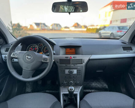 Синий Опель Астра, объемом двигателя 1.6 л и пробегом 232 тыс. км за 4600 $, фото 19 на Automoto.ua