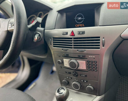 Синий Опель Астра, объемом двигателя 1.6 л и пробегом 280 тыс. км за 4500 $, фото 22 на Automoto.ua
