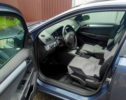 Синий Опель Астра, объемом двигателя 1.4 л и пробегом 375 тыс. км за 4100 $, фото 4 на Automoto.ua