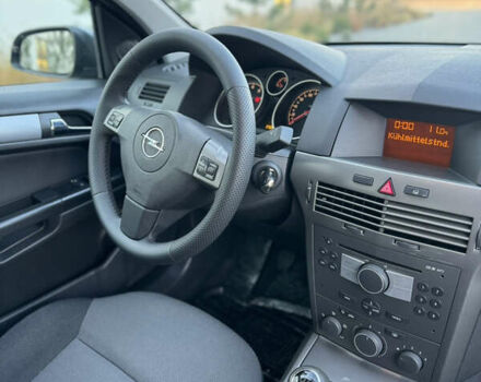 Синий Опель Астра, объемом двигателя 1.6 л и пробегом 233 тыс. км за 4500 $, фото 22 на Automoto.ua