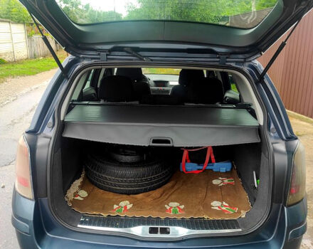 Синий Опель Астра, объемом двигателя 1.4 л и пробегом 375 тыс. км за 4100 $, фото 6 на Automoto.ua