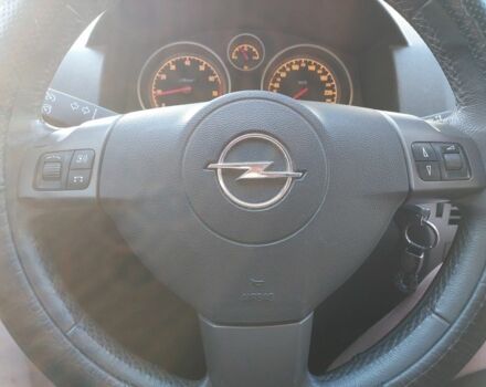 Синий Опель Астра, объемом двигателя 1.8 л и пробегом 258 тыс. км за 4300 $, фото 2 на Automoto.ua