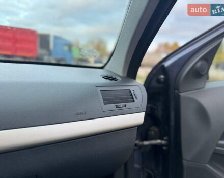 Синий Опель Астра, объемом двигателя 1.6 л и пробегом 260 тыс. км за 5750 $, фото 48 на Automoto.ua