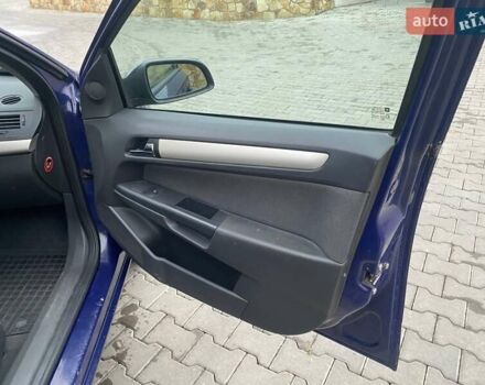 Синій Опель Астра, об'ємом двигуна 1.91 л та пробігом 244 тис. км за 4444 $, фото 17 на Automoto.ua