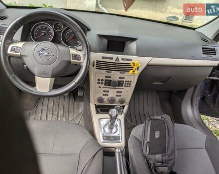 Синий Опель Астра, объемом двигателя 1.6 л и пробегом 215 тыс. км за 4450 $, фото 17 на Automoto.ua