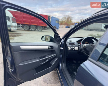 Синий Опель Астра, объемом двигателя 1.6 л и пробегом 260 тыс. км за 5750 $, фото 20 на Automoto.ua