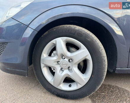 Синий Опель Астра, объемом двигателя 1.6 л и пробегом 260 тыс. км за 5750 $, фото 53 на Automoto.ua